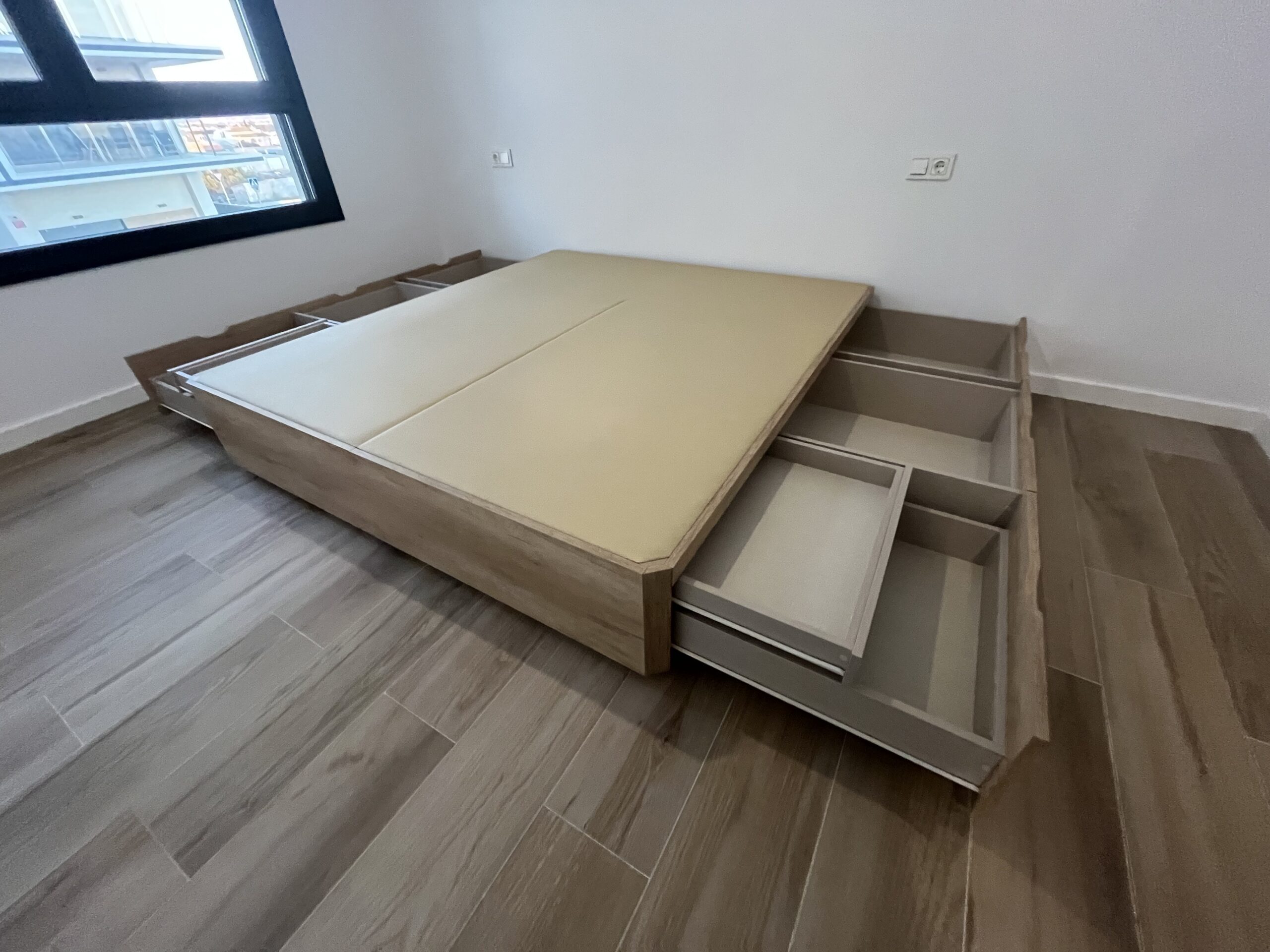 Luxe Elegante y Minimalista